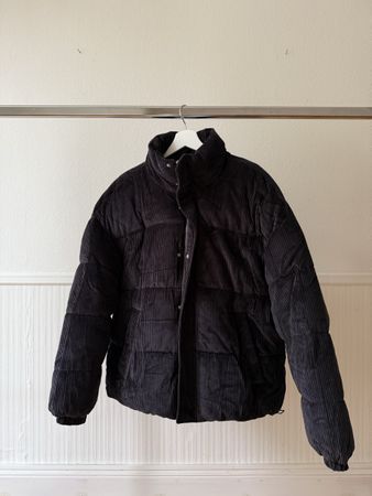 Puffer Jacke Bershka Cord schwarz Grösse L neuwertig