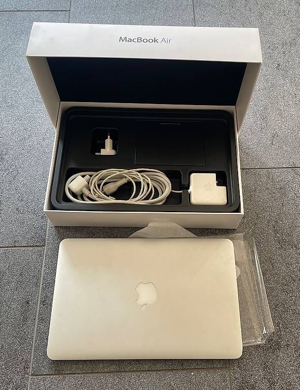 Notebook: MacBook Air 11", 8GB RAM, 128 GB SSD – Usato da Liebefeld venduto da Sxe 2