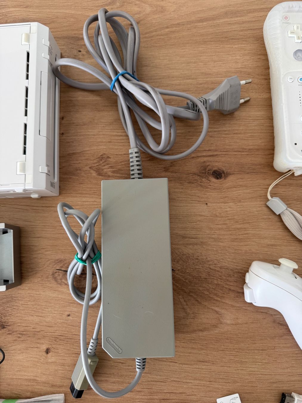Nintendo Console: Nintendo Wii Konsole mit Zubehör – Usato da Biberist venduto da etesummer 1