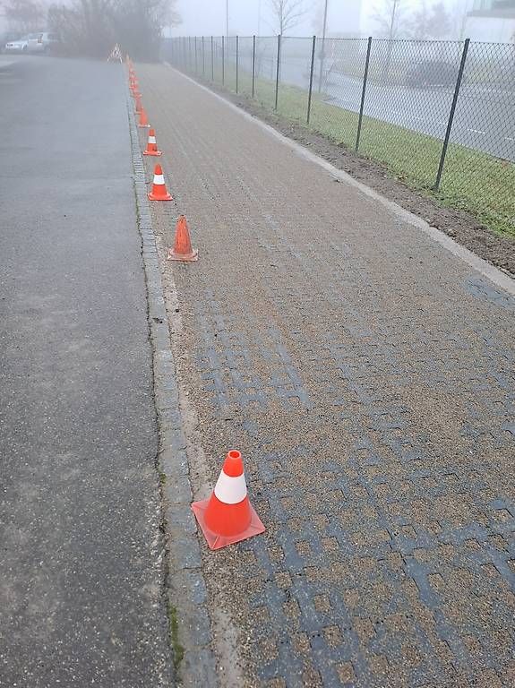 Bodenbeläge: Bodenplatten / Bodenschutz / Parkplatz / Bodengitter – Gebraucht aus Weinfelden von has_np8v 3