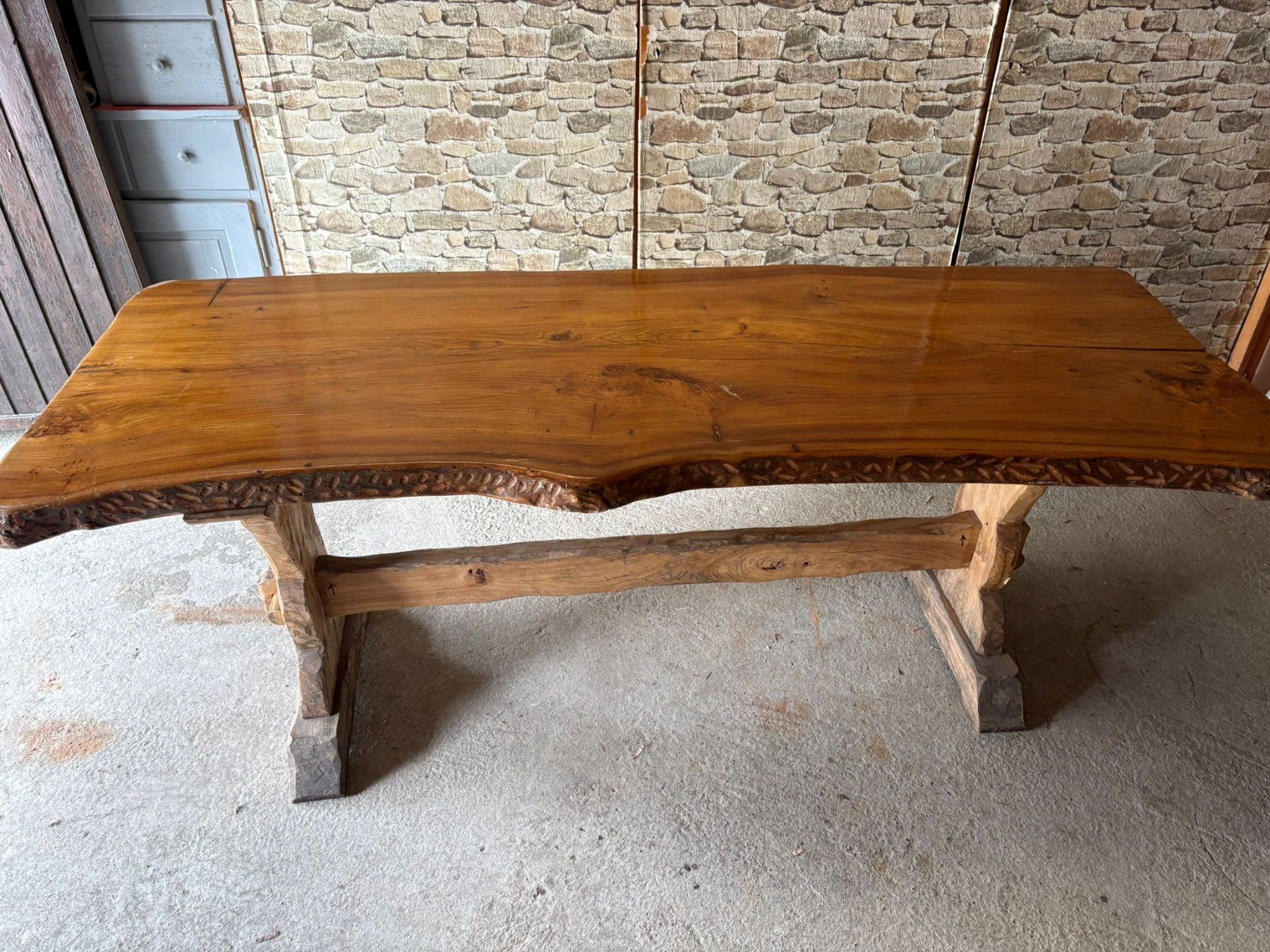 Tavoli: Table valaisanne en bois massif – Usato da Champlan venduto da CGFR