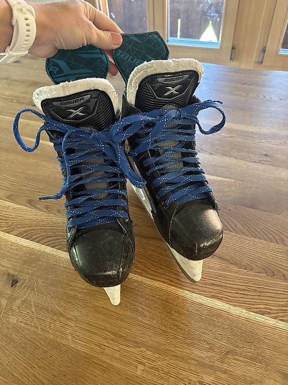 Pattini da ghiaccio: Bauer Schlittschuh Gr. 36,5 – Usato da Langnau im Emmental venduto da EvelineL 1