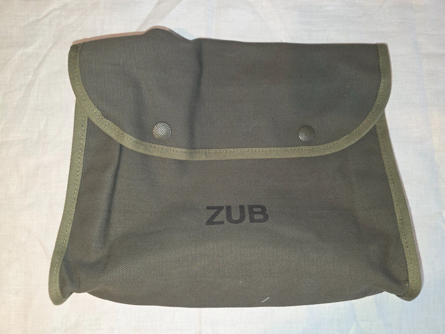 Schweizer Armee Borse: Schweizer Armee    ZUB    Tasche   oliv leer – Usato da Obermumpf venduto da oiskypoisky