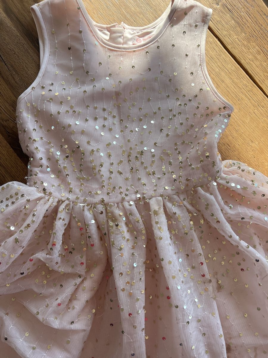 Vestiti & Gonne: Kinder Kleid 134 – Usato da Bremgarten b. Bern venduto da ABalli