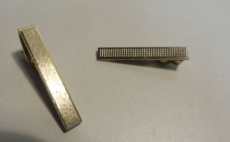 Krawatten Nadel 2 alte Krawatten Nadeln  5 cm lang  4.5 cm