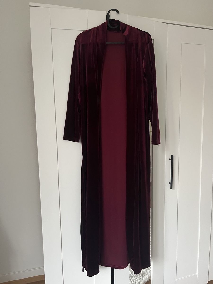 Kimono: Kaftan aus granatrotem Samt – Nuovo (secondo la descrizione) da Zürich venduto da gom_5p7n