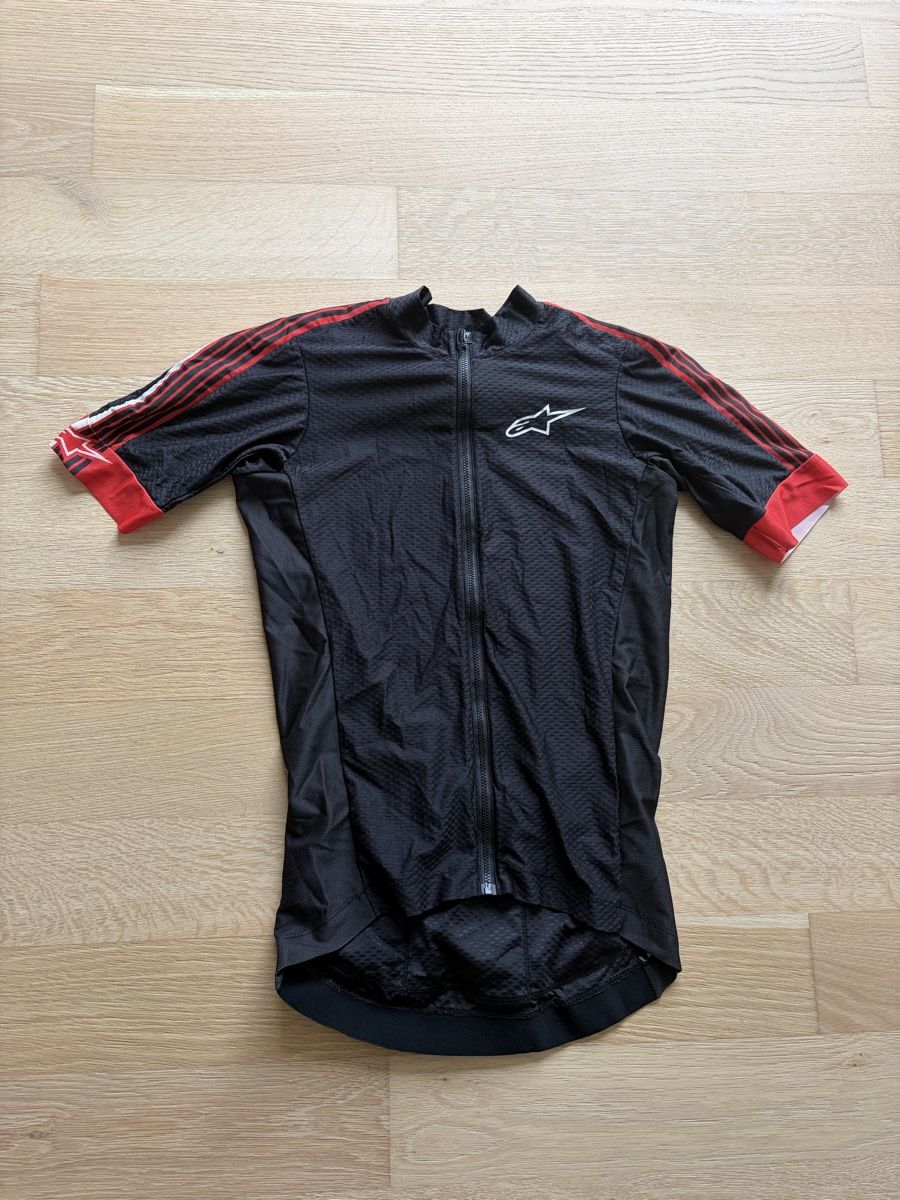Canottiere & Pantaloni:  2x Radtrikot kurzarm | Grösse S  – Usato da Hergiswil NW venduto da FlavioWeber11 2