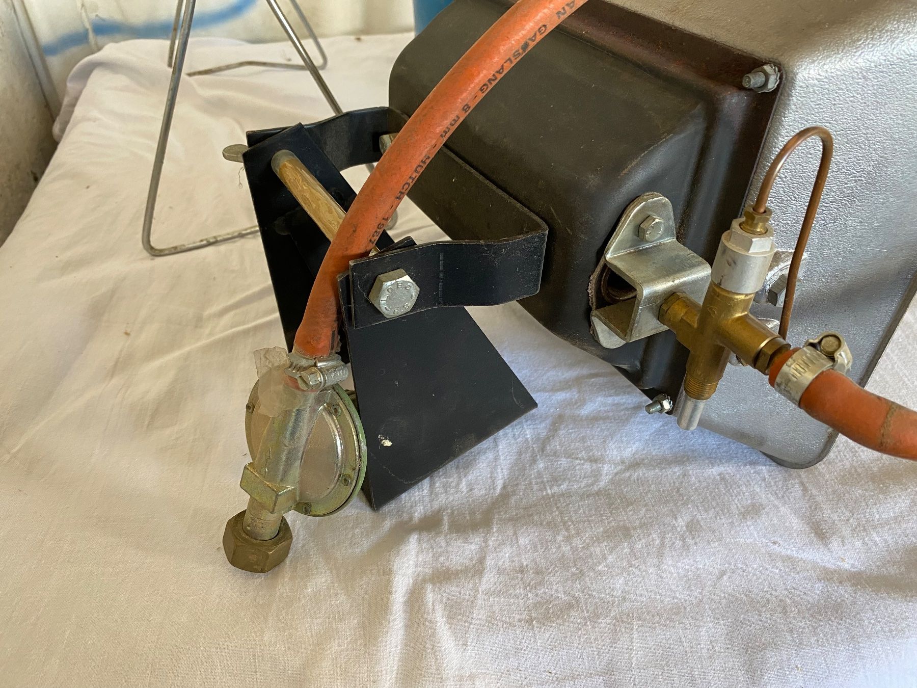 Radiatori: Alter Gaskocher und Heizgerät – Usato da Eschlikon TG venduto da ArtRec 4
