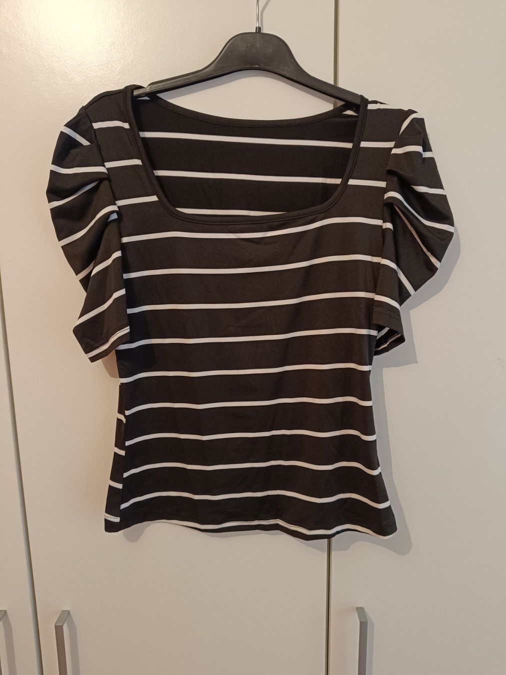 Shein T-shirt: T-shirt à rayures, 38 – Nuovo e nell'imballaggio originale da Locarno venduto da DBSiesta