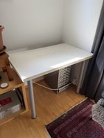 Schreibtisch weiss Metallbeine 100x60cm mit Filzgleitern