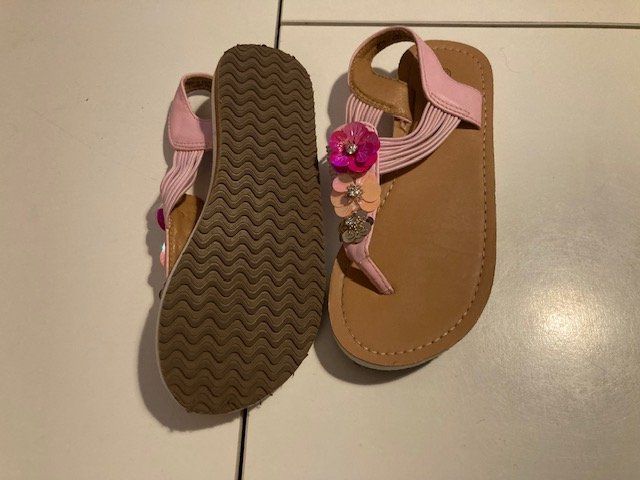 Schuhe für Mädchen: Lot chaussures "filles" t.31 – Gebraucht aus Boudry von Lamue01 2