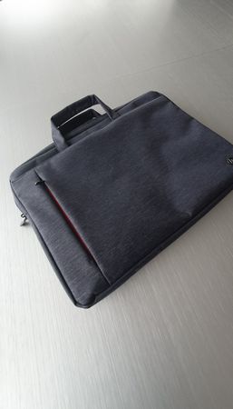 Umhängetasche für Notebooks bis 40 cm, 15.6 mit USB-Port