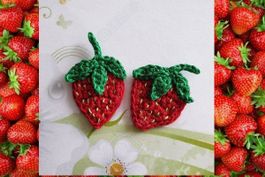2 Süsse Erdbeeren gehäkelt 893