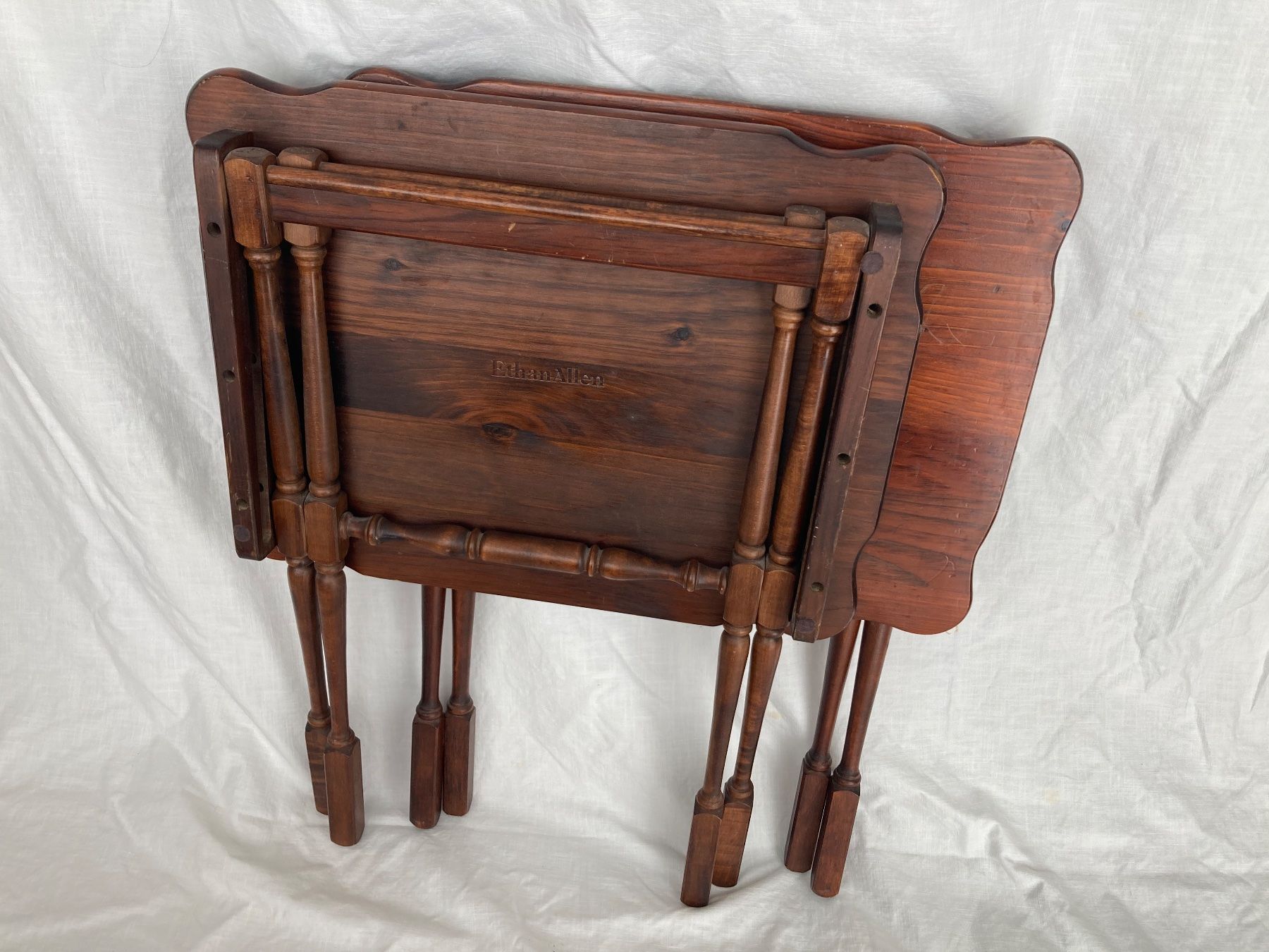 Tavoli: Paire de tables pliantes ETHAN ALLEN – Usato da Gümligen venduto da stannon 4