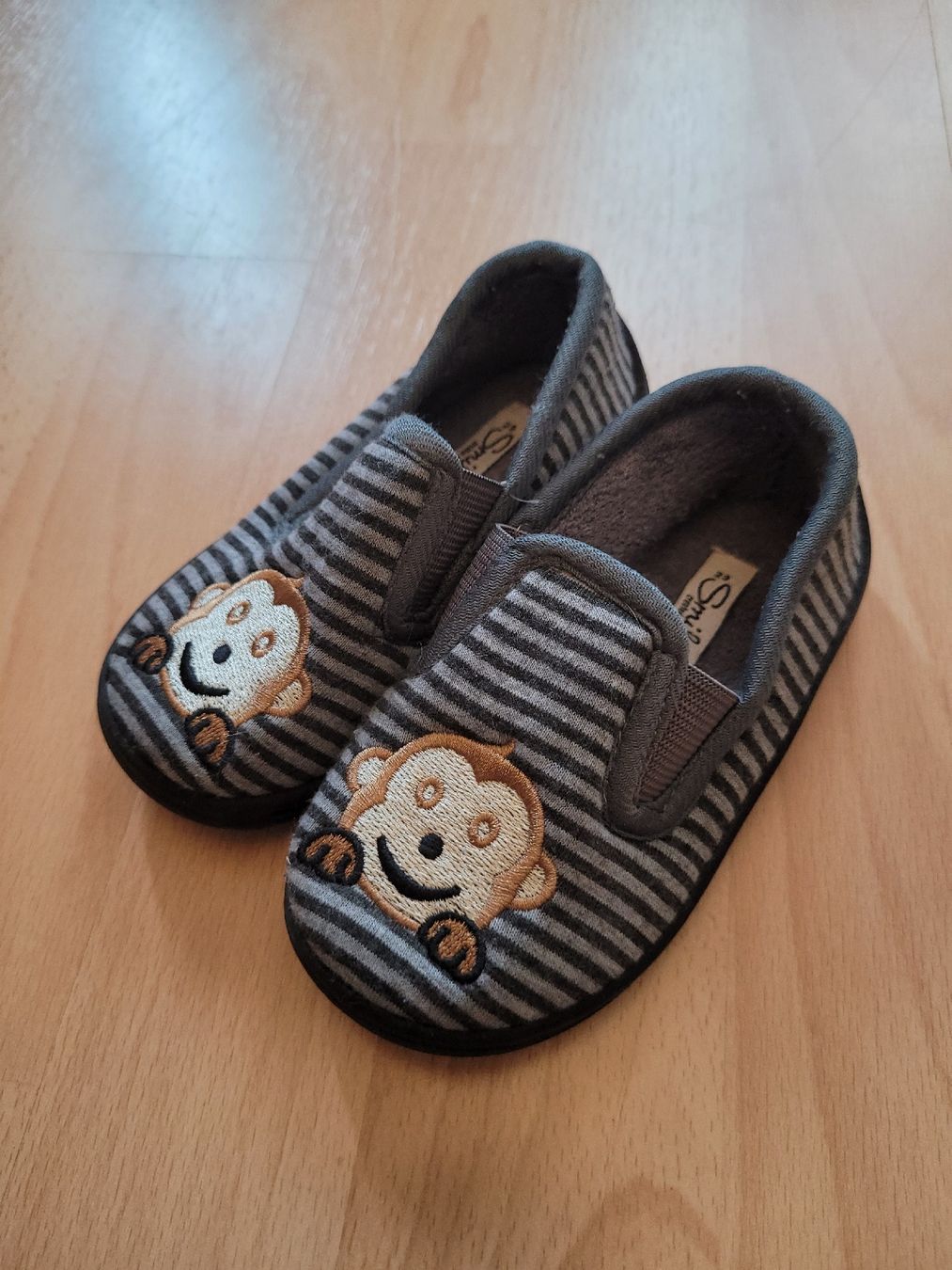 Scarpe per ragazzi: Finkli gr. 23 – Usato da Inwil venduto da Flower2325