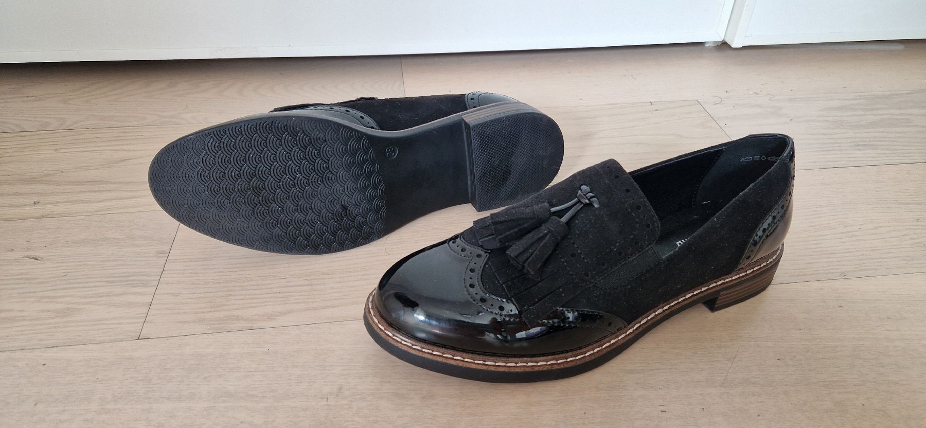 Damenschuhe: Botines + chaussures  – Neu (gemäss Beschreibung) aus Le Landeron von Isotoxin 2