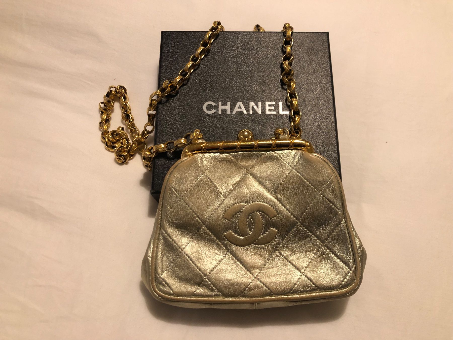 Chanel Borse da donna: Vintage CHANEL bag – Usato da Lugano venduto da Yanches 1