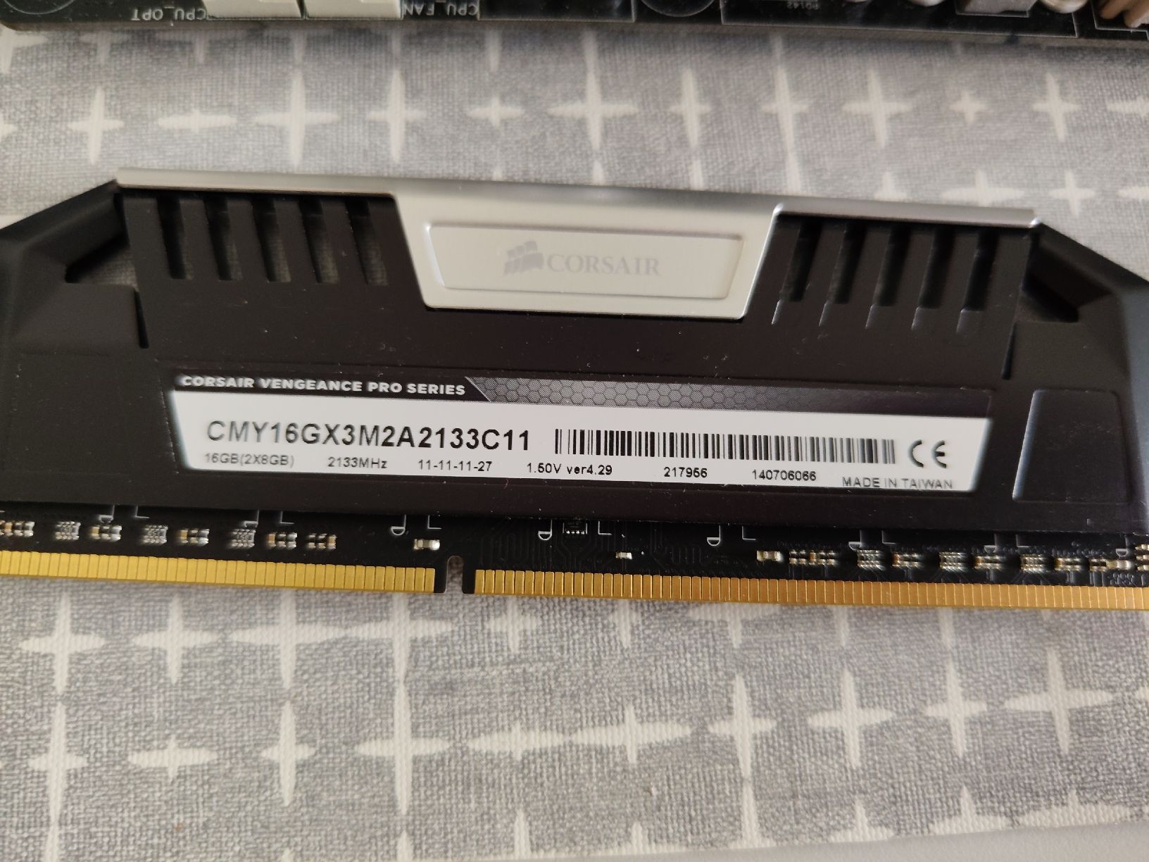 Asus Schede madri: Asus Sabertooth X79 Mainboard mit Intel i7 4820k Bundle – Difettoso da Gasel venduto da Realrumblejack 3