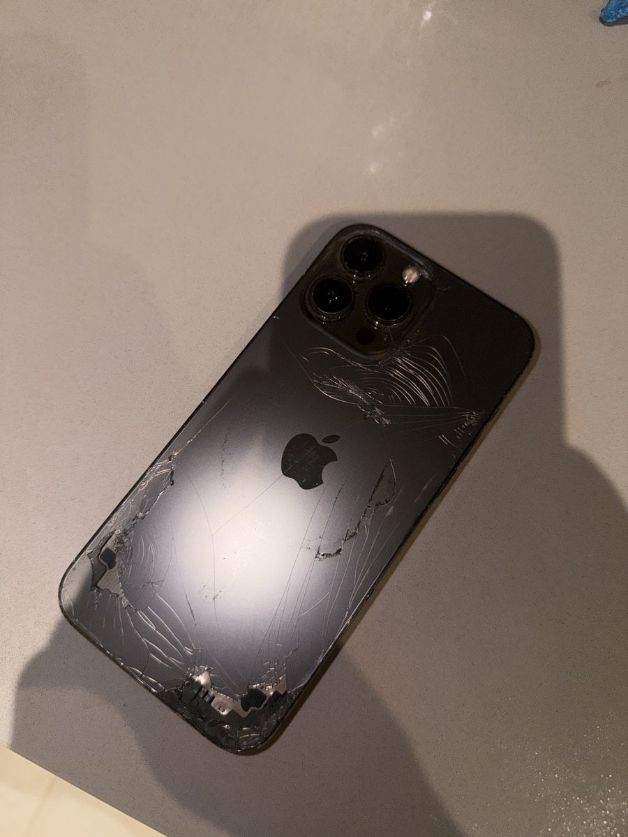 Apple Handys / Smartphones: iPhone 13 pro max ab 1.- – Defekt aus hausen am albis von rom_5zdn 1