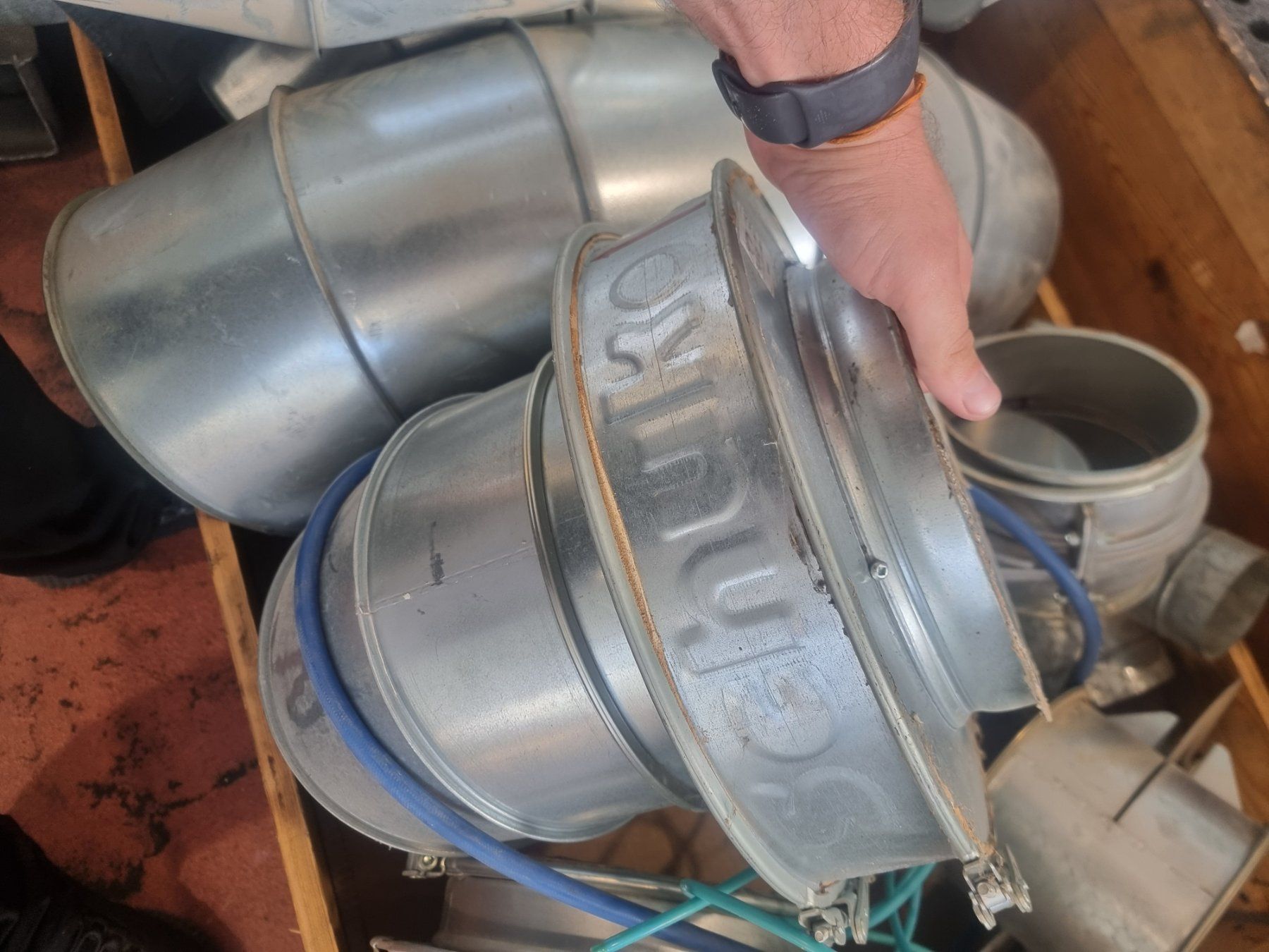 Altro per industria metallurgica: Profi Schuko Absauganlagen-Rohrsystem & Pneumatik-Schieber – Usato da Fehraltorf venduto da rae_cr2c 7