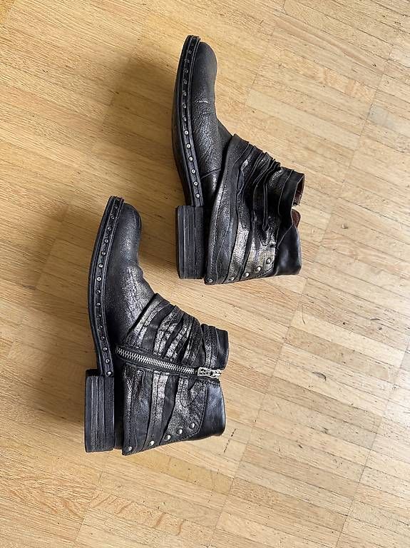 Scarpe da donna: Stiefeletten, Leder schwarz, Grösse 41 – Usato da Zürich venduto da doufda
