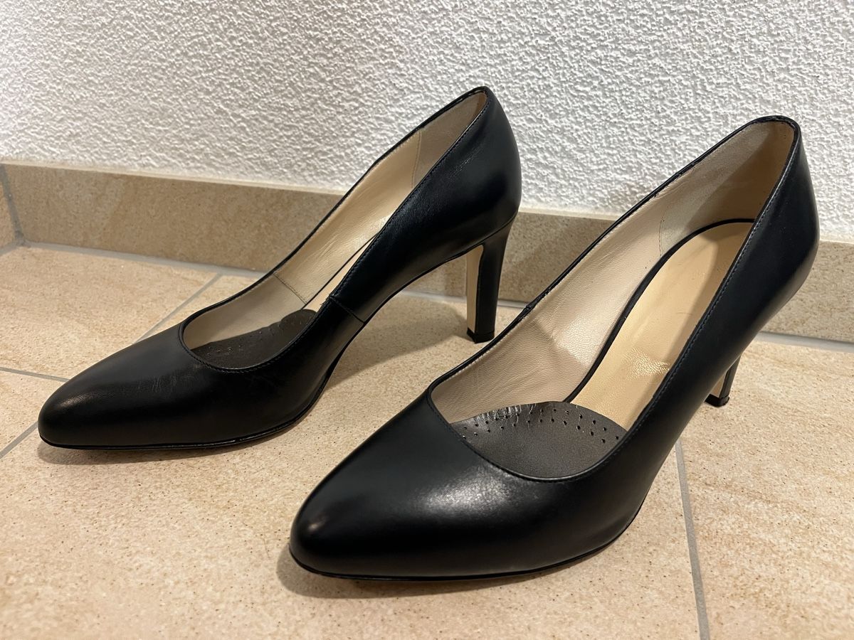 Navyboot Scarpe da donna: Navyboot Classic Navy Blue Pumps - 40 – Usato da Zürich venduto da dbi_8v5f