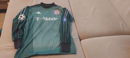 FC Bayern München, Kahn #1, seltene Auswärts Trikot