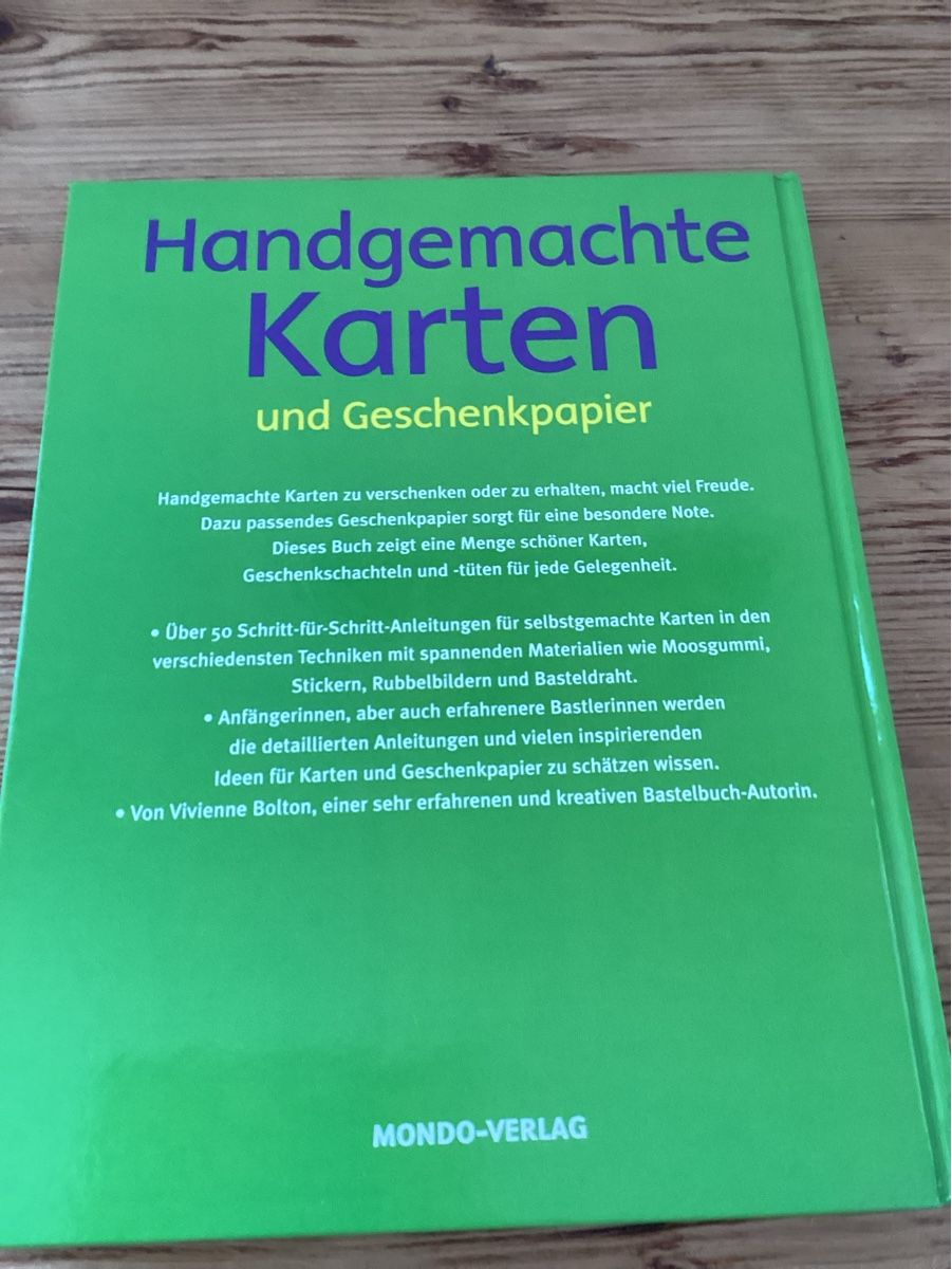 Libri: Bastelbuch Handgemachte Karten und Geschenkpapier – Nuovo (secondo la descrizione) da Wassen UR venduto da SABDOM 1