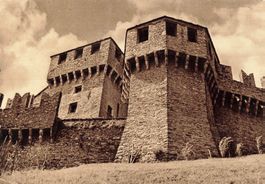 Bellinzona TI Castello di Montebello G