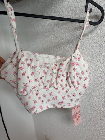Damen Crop Top mit Blumenmuster und Rock Grösse M neu