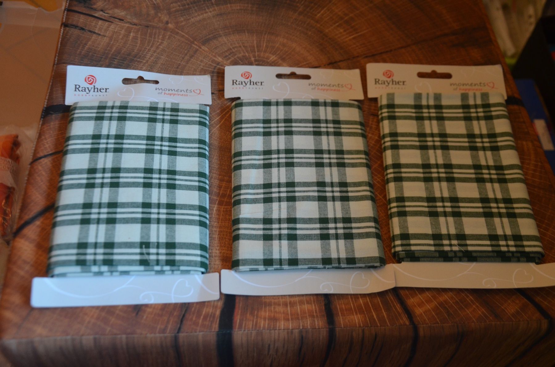 Tessuti: 3 STUCK STOFF RESTE NEU - BAUMWOLLE - 3X CM 100X65 – Nuovo e nell'imballaggio originale da Chiasso venduto da Dolly015