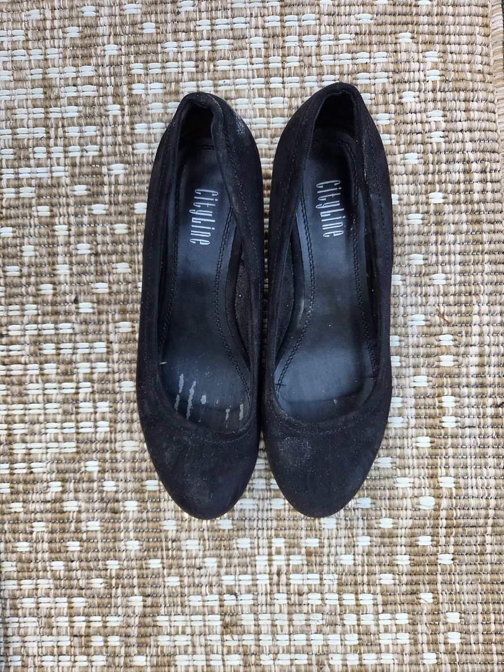 Scarpe da donna: Elegante Cityline Pumps, schwarz, Grösse 38 – Usato da Tschingel venduto da Olivia.S
