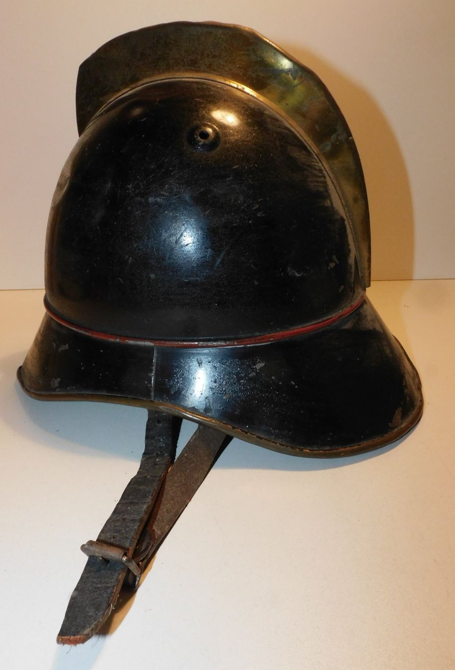 Vêtements & accessoires anciens: Feuerwehr Helm antiker Helm Uniform Helm – D'occasion à Sursee par 76