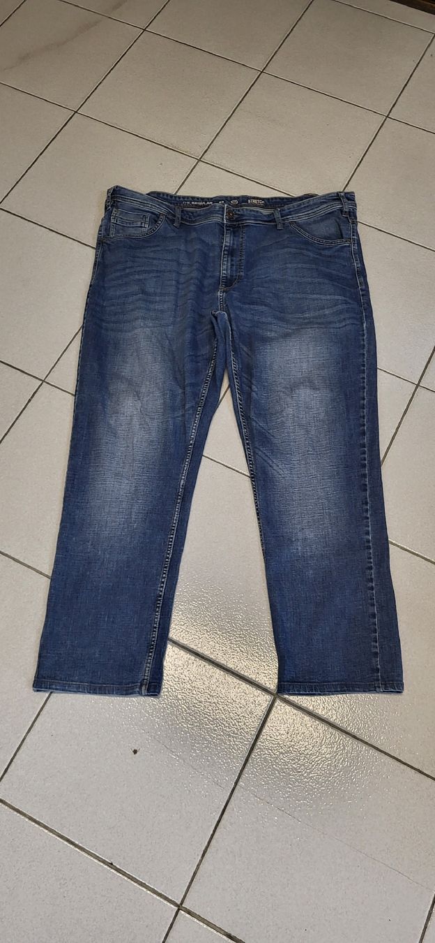 Jeans: C&A Herren Jeans, Grösse 62, The Regular – Usato da Figino venduto da mayam63