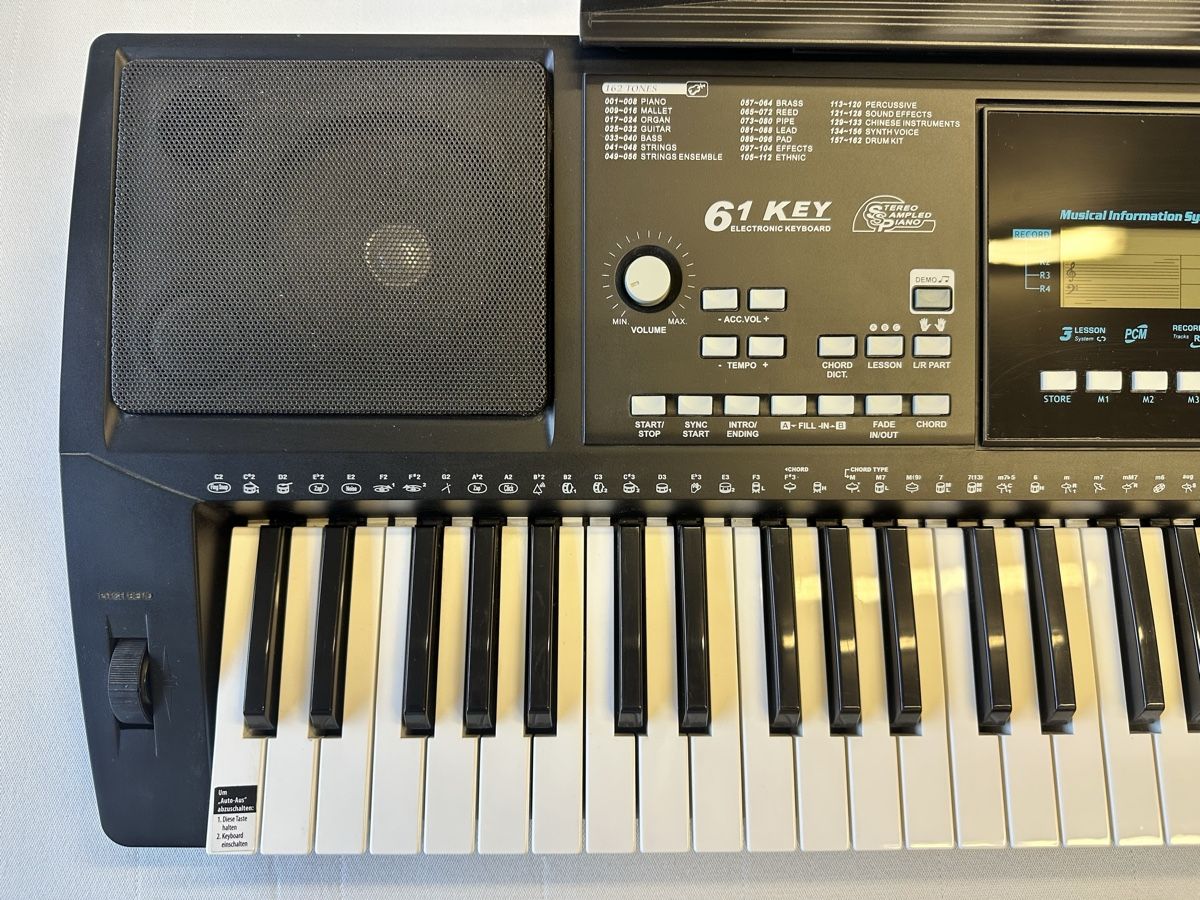 Elektron Strumenti musicali: 61 KEY Elektronik Keyboard – Usato da Sevelen venduto da Stopglobal. 3
