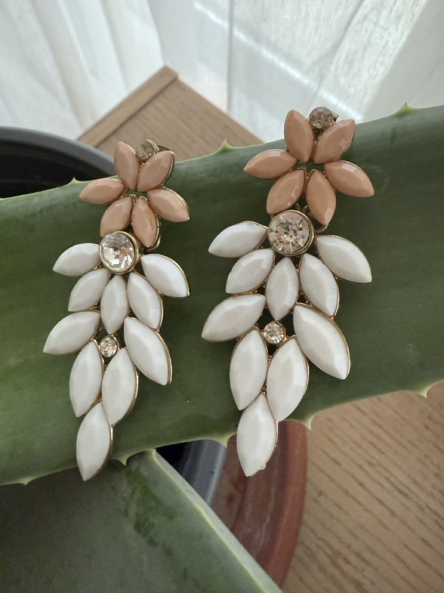 Orecchini pendenti & Orecchini a lobo: Elegante Ohrringe mit Blumenmuster – Usato da St Gallen venduto da Berta343