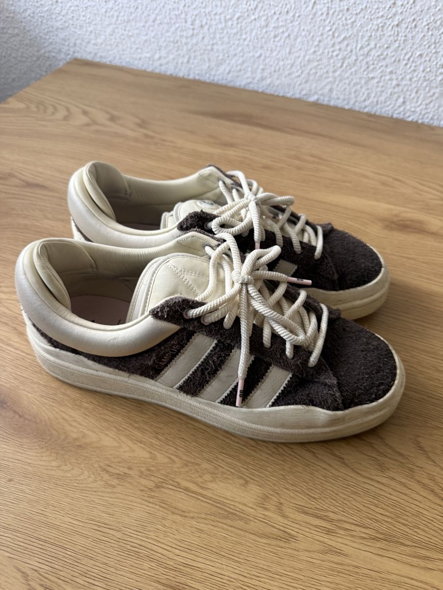 Adidas Herrenschuhe: Adidas Schuhe Badbunny – Gebraucht aus Zürich von noahmicha