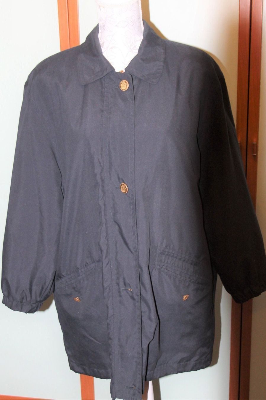 Jacken: Jacke – Gebraucht aus Schaan von antikes_und_kurioses