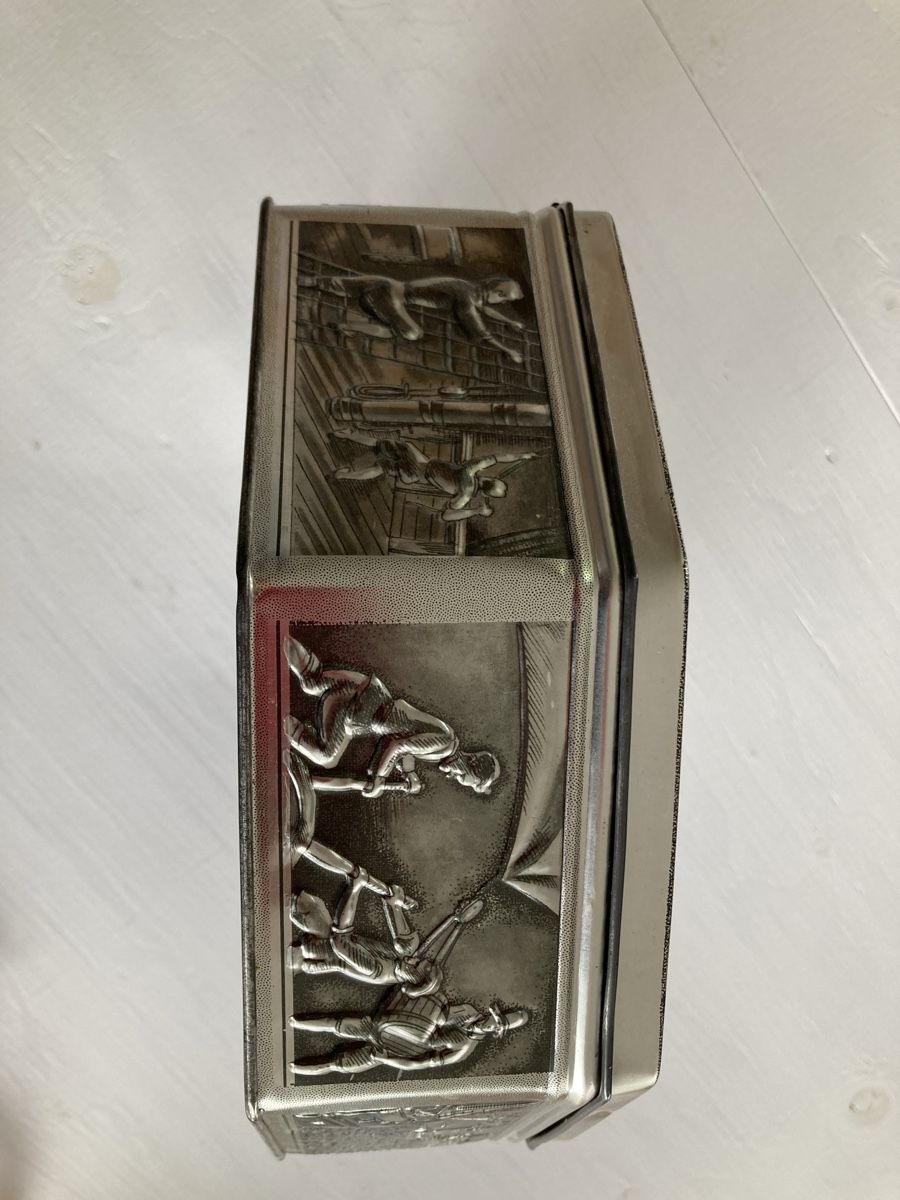 Tutte le decorazioni: Blechdose Silber 8eck – Usato da Kesswil venduto da Branca-01 4