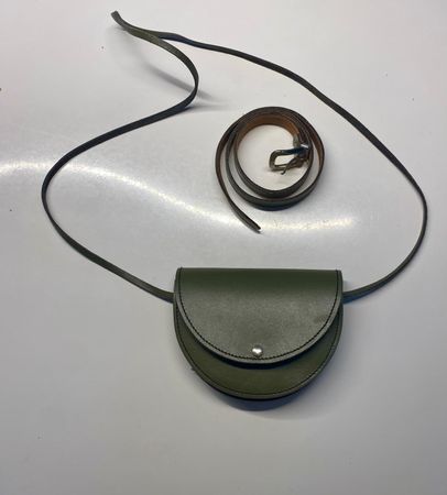 Olive-Grüne Umhängetasche aus Leder mit Gürtel, Vintage