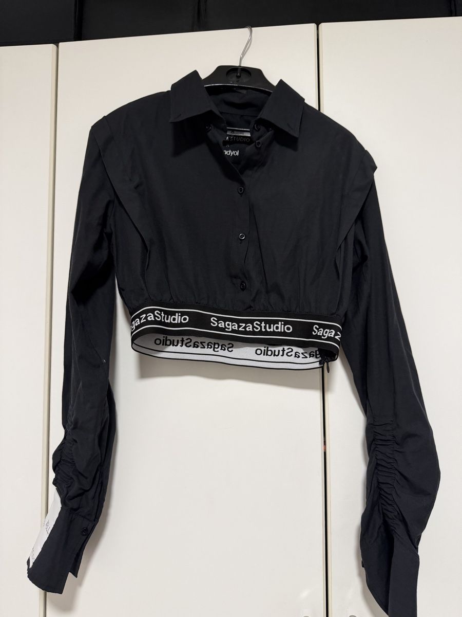 Chemisiers: Cropped Hemd Sagaza Studio x trendyol – Neuf (Voir description) à Basel par sid_dem