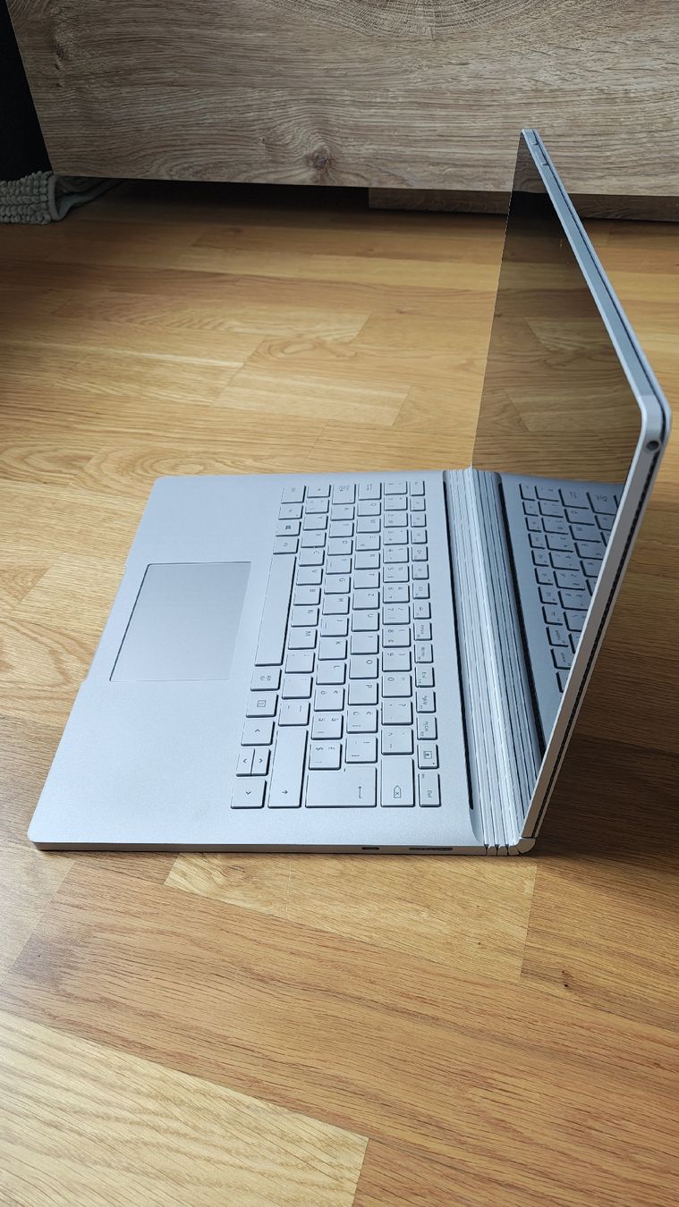 Microsoft Notebook: Microsoft Surface Book 2 - 13.5 Zoll - Intel i7 - 512GB SSD – Usato da St. Gallen venduto da tintan 3