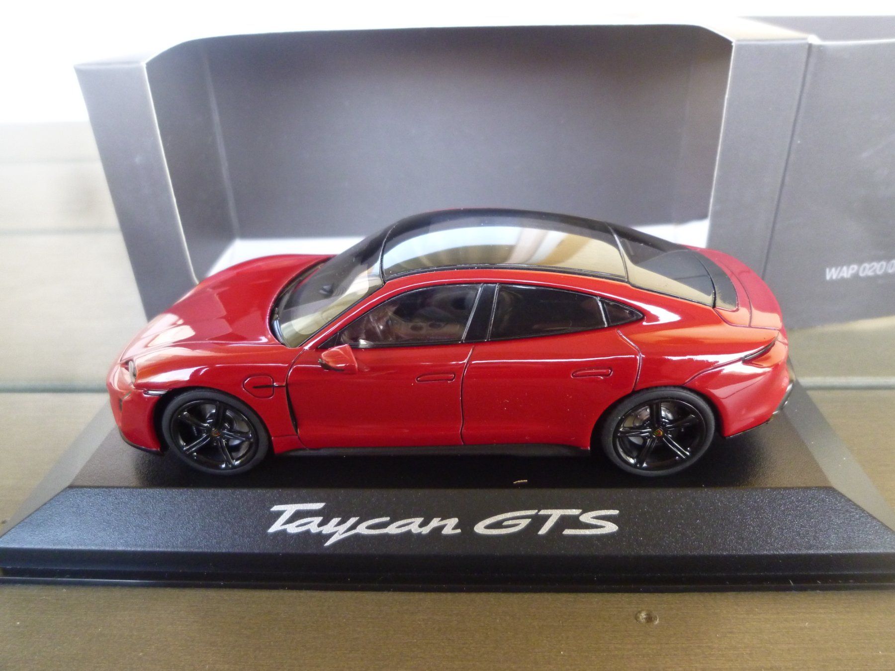 Porsche Modellini d'auto: Porsche Taycan GTS – Nuovo e nell'imballaggio originale da Flawil venduto da Imperiosud 4