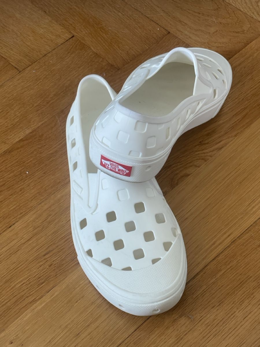 Vans Scarpe da uomo: Vans slip-on Trek blanches taille 39 – Usato da La Tour-de-Peilz venduto da Simone_ 2