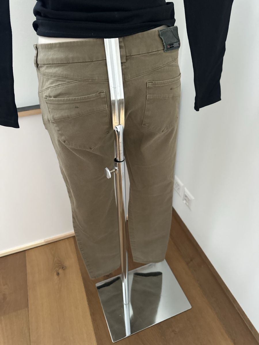 Sportmax Hosen: Sportmax Code Skinny Hose, Khaki, Gr. 29 - Top – Gebraucht aus Chur von Renibe 3