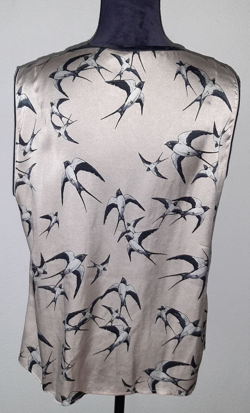 Marc Cain Camicette: Marc Cain Bluse Schwalben-Muster Seide Gr. 40  – Usato da Uster venduto da kgw78 3