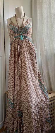 Wunderschönes Maxikleid Seide, neu