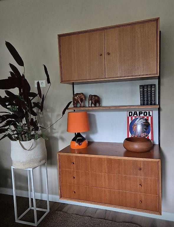 Regale: Mid Century modulares teak Wandregal – Gebraucht aus basel von vintory.ch 6