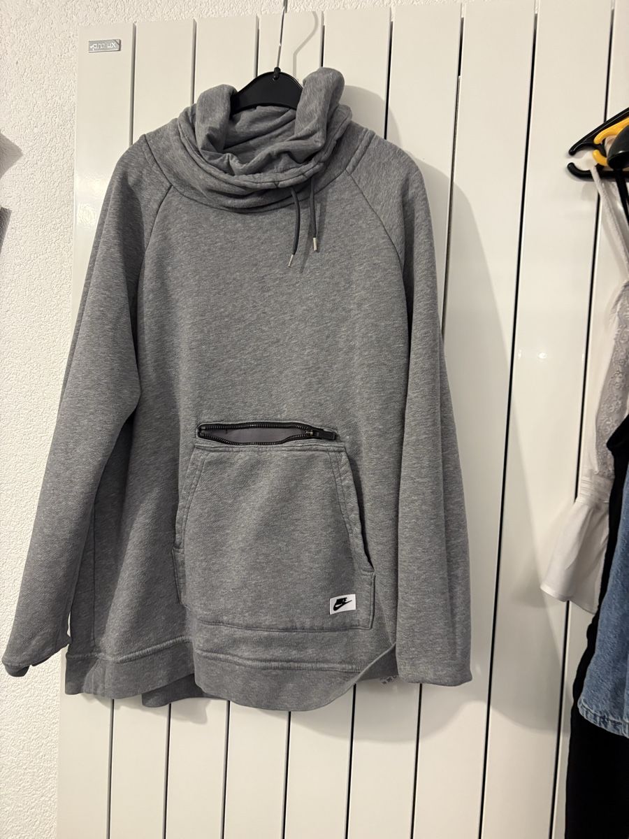 Nike Pulls & Sweat-shirts: Pull nike  – D'occasion à Evionnaz par Meliestange