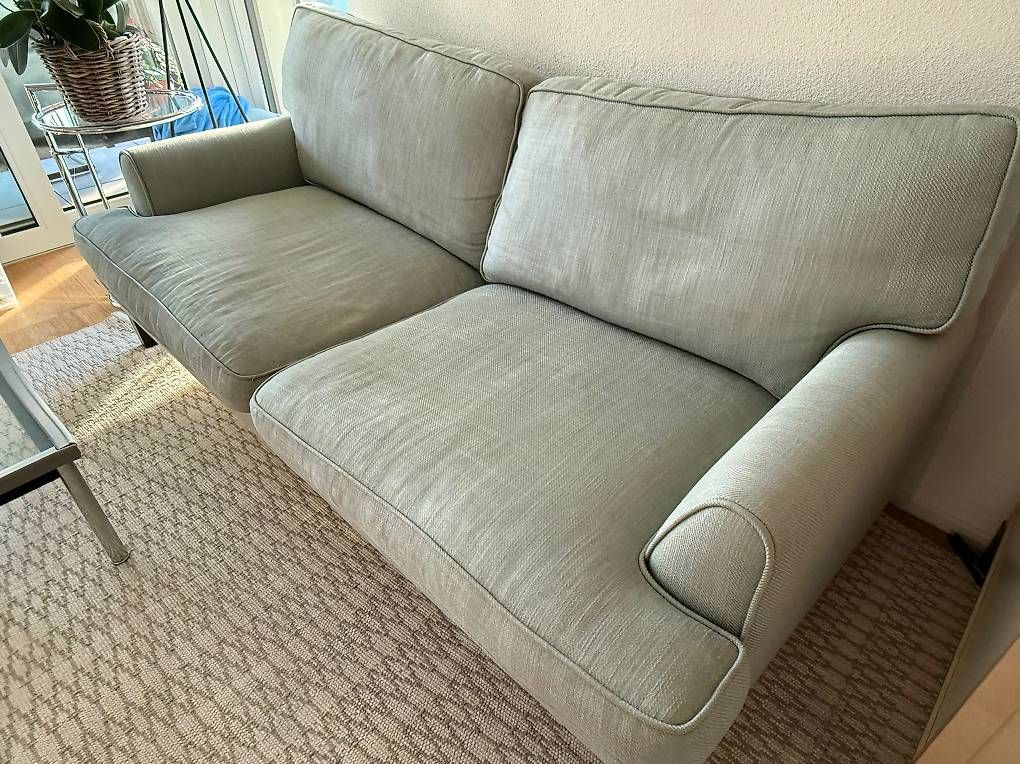 Divani: Mintgrünes 3er Sofa.  – Usato da Dübendorf venduto da CorAr 2